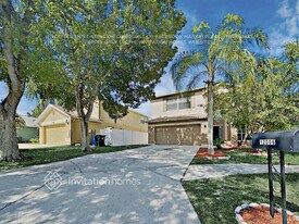 12006 W Pond Way in Tampa, FL - Building Photo