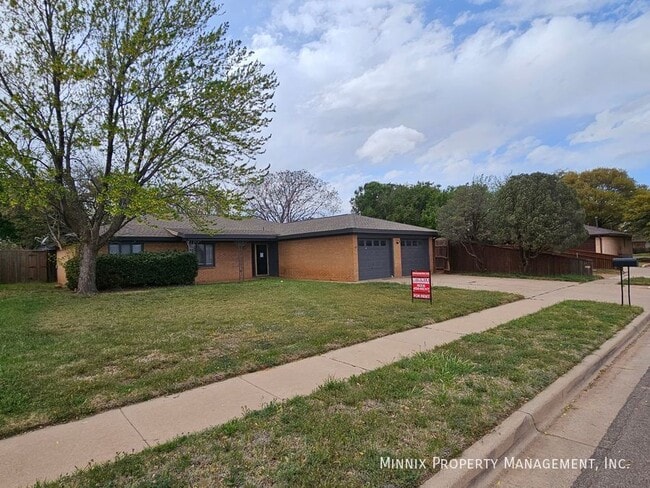 6906 Elmwood Ave in Lubbock, TX - Building Photo - Building Photo