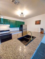 4100 E Mission Ln, Unit D in Cottonwood, AZ - Building Photo