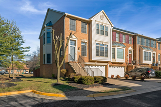 6260 Dubin Dr in Alexandria, VA - Building Photo - Building Photo