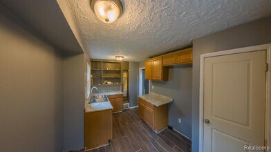 18411 Grandville Ave in Detroit, MI - Building Photo - Building Photo