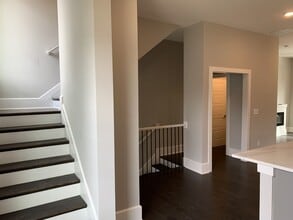 456 Parkway Dr NE in Atlanta, GA - Building Photo - Building Photo