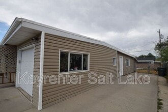 3215 S 4400 W in West Valley City, UT - Building Photo - Building Photo