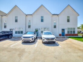 1644 N Leverett Ave in Fayetteville, AR - Building Photo