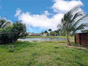 422 SE 34th Terrace in Homestead, FL - Building Photo - Building Photo