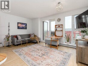 983 E Hastings St in Vancouver, BC - Building Photo - Building Photo