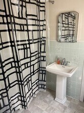 120 N Kansas Ave in Newton, KS - Building Photo - Building Photo