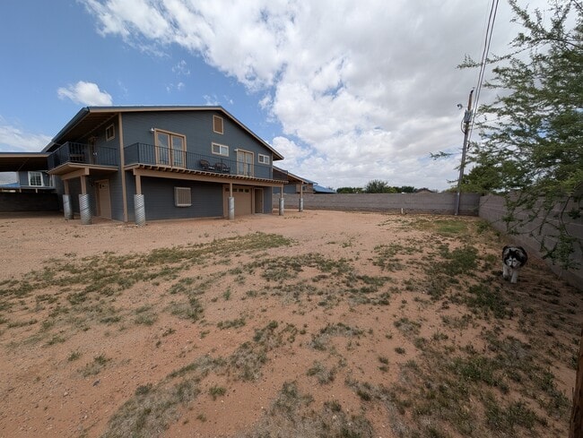 property at 1737 S Murdock Rd
