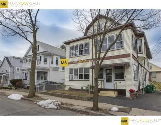 59 Quincy St, Unit 1 in Medford, MA - Foto de edificio