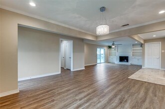 1757 Mapleton Dr in Dallas, TX - Building Photo - Building Photo