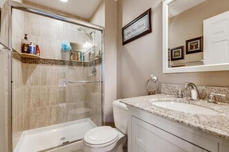 4210 Portage Ln in Hoffman Estates, IL - Building Photo - Building Photo