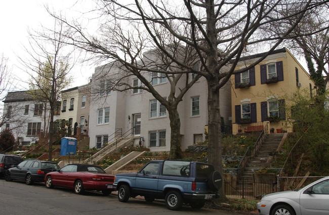 610 3rd St SE in Washington, DC - Building Photo - Building Photo