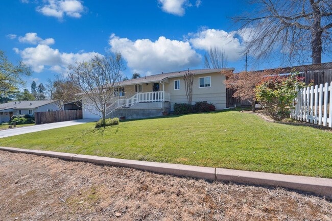 4445 Montcurve Blvd in Fair Oaks, CA - Building Photo - Building Photo