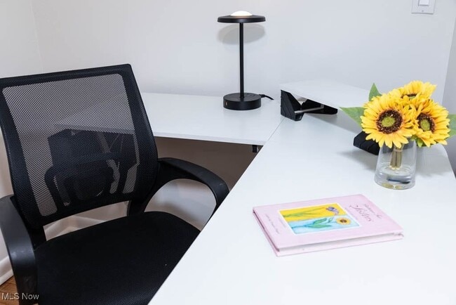 property at 4029 Stonehaven Rd