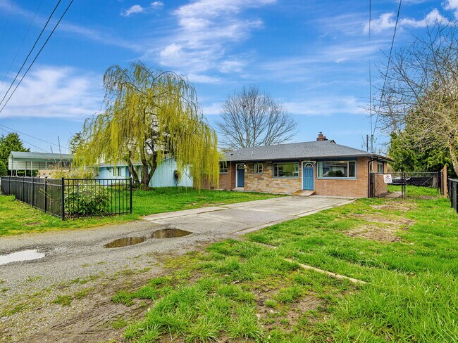 property at 10224 B St E