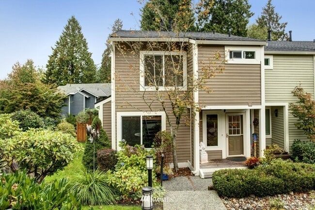 property at 11812 NE 105th Ct