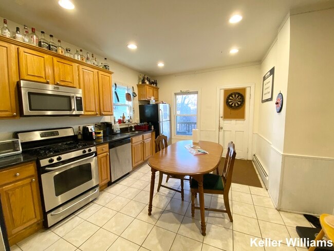 61 Hillside St, Unit 3