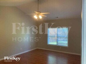 952 Simonton Glen Dr SE in Lawrenceville, GA - Building Photo - Building Photo