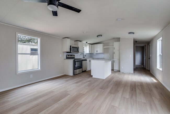 89 Harbor Dr in Lake Dallas, TX - Building Photo - Building Photo