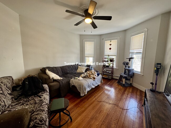 3 Carson St, Unit 1 in Boston, MA - Building Photo - Building Photo