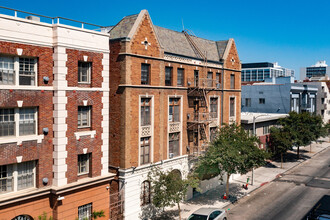 Astor Apartments in Los Angeles, CA - Building Photo - Building Photo