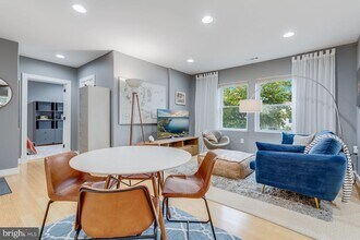 1220 Holbrook Terrace NE in Washington, DC - Building Photo - Building Photo