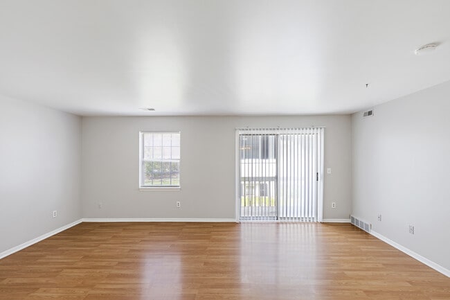 Rickett Road Apartments in Brighton, MI - Building Photo - Building Photo