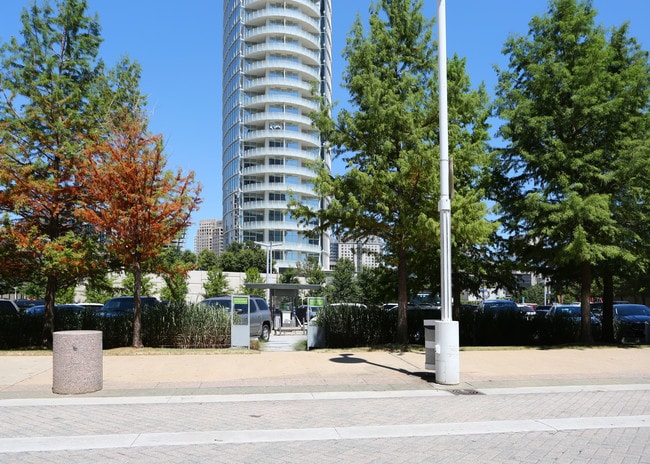 Atelier in Dallas, TX - Building Photo - Building Photo