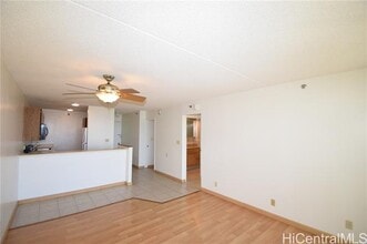 98-402-402 Koauka Loop in Aiea, HI - Foto de edificio - Building Photo