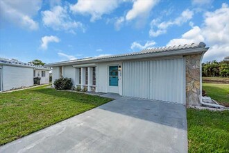 162 Circlewood Dr in Venice, FL - Building Photo - Building Photo