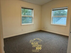 838 SE Oar Ave in Lincoln City, OR - Building Photo - Building Photo