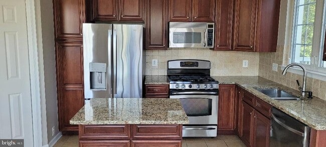 20401 Trails End Terrace in Belmont, VA - Building Photo - Building Photo