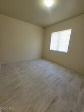 862 Holmes Ave in Lehigh Acres, FL - Building Photo - Building Photo