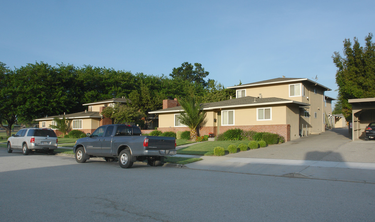 Dover Apartments in Campbell, CA - Building Photo