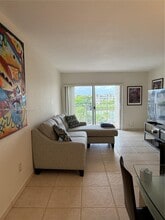 7765 SW 86th St in Miami, FL - Building Photo - Building Photo
