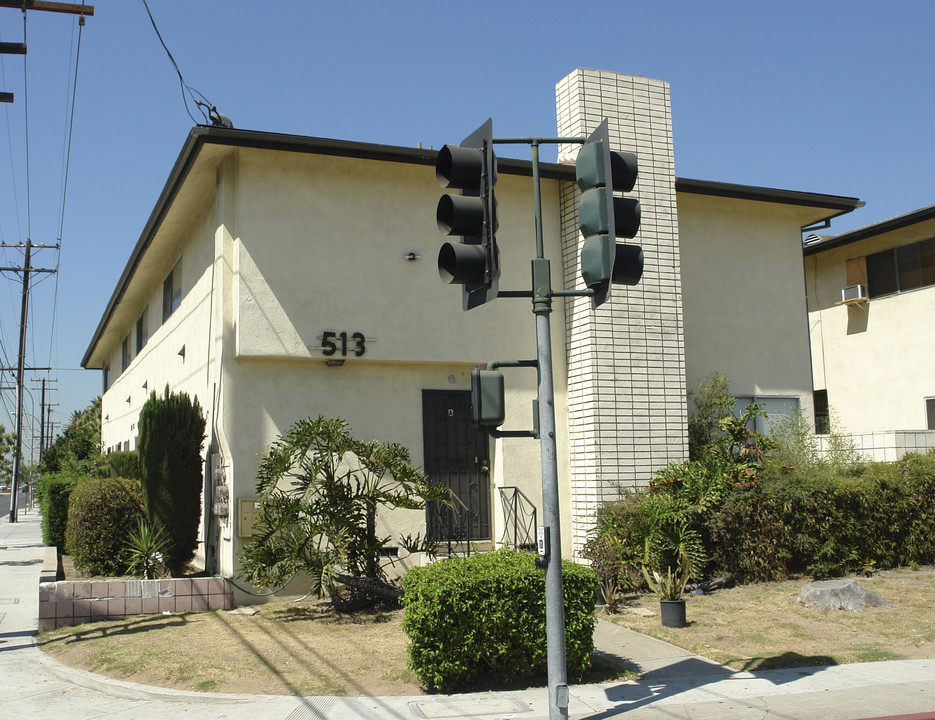 513 S Chapel Ave in Alhambra, CA - Building Photo