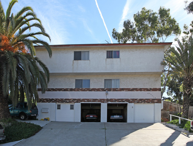 4250-4258 Whittier St in San Diego, CA - Foto de edificio - Building Photo