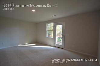 4912 Southern Magnolia Dr in Raleigh, NC - Building Photo - Building Photo