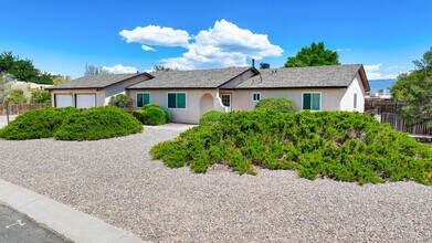 204 Veja Baja Dr SE in Rio Rancho, NM - Building Photo - Building Photo