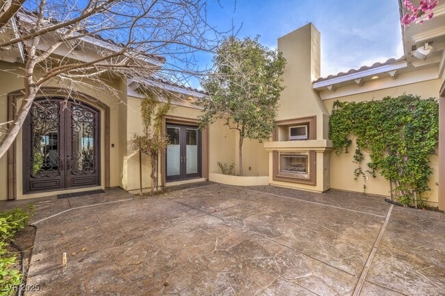 property at 2780 El Camino Rd