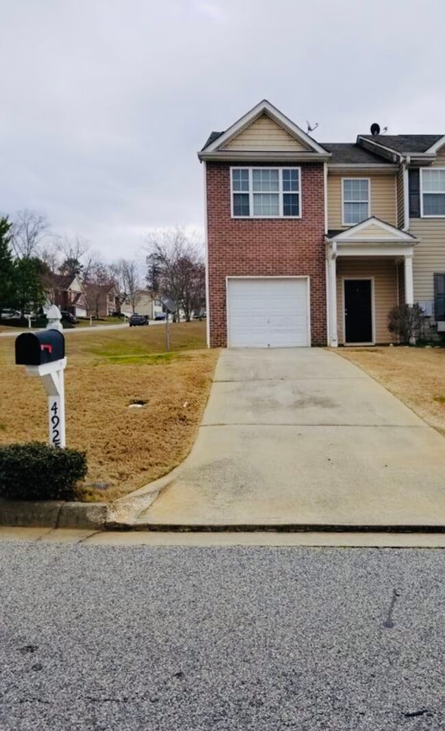 property at 4925 Sierra Way