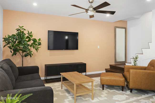1253 N Granite Reef Rd in Scottsdale, AZ - Building Photo - Building Photo