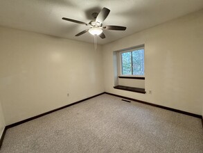 550 Darling St in Southington, CT - Building Photo - Building Photo