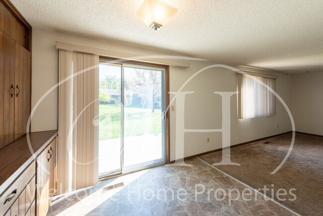 property at 532 E Alder St