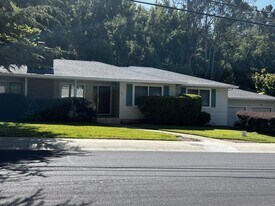 254 Mountain View Ave in San Rafael, CA - Building Photo
