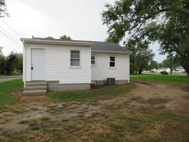 706 Pegram Ln in Tappahannock, VA - Building Photo - Building Photo