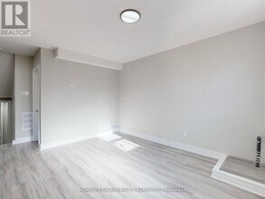 58 Milford Haven Dr in Toronto, ON - Building Photo - Building Photo