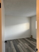 155 Lassen Pl, Unit B