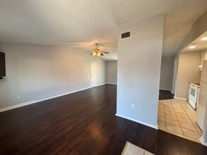 261 Windsor Castle Dr in Newport News, VA - Building Photo - Building Photo