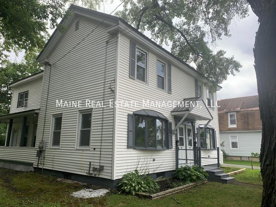 34 6th St in Old Town, ME - Building Photo
